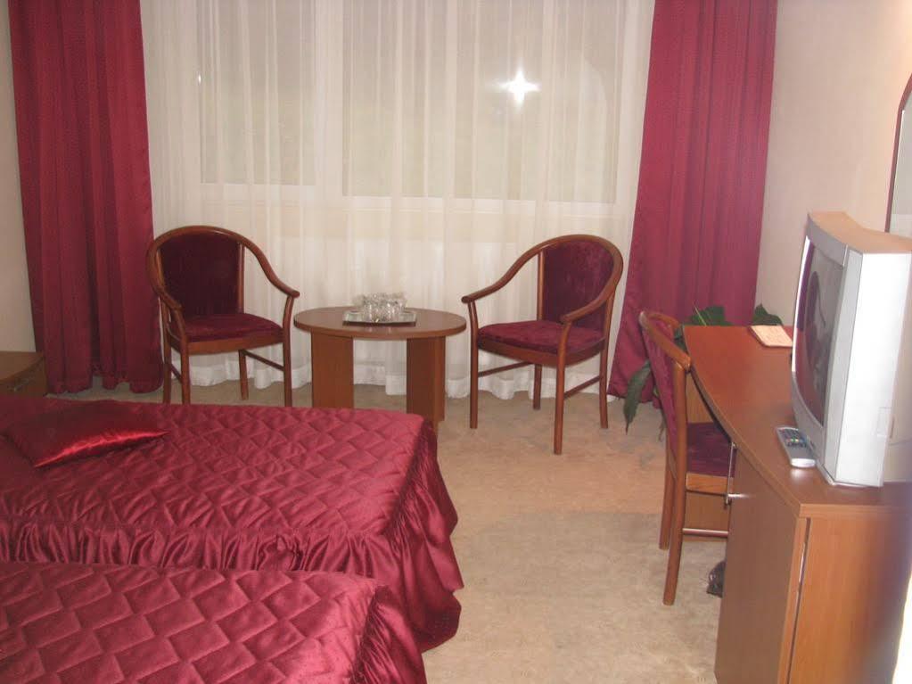 Hotel Orizont Călimăneşti Extérieur photo