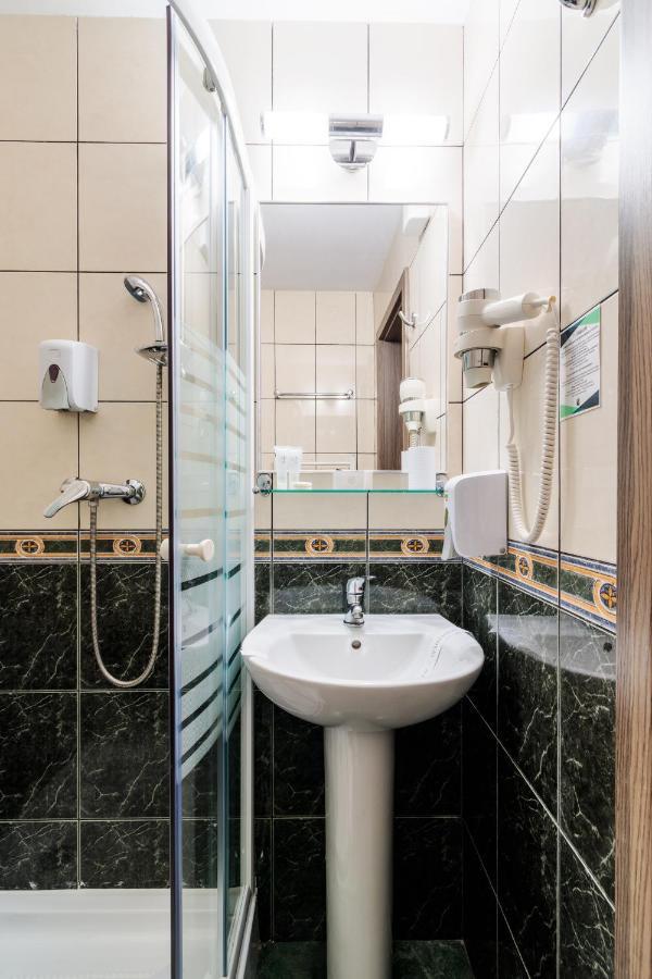 Hotel Orizont Călimăneşti Extérieur photo