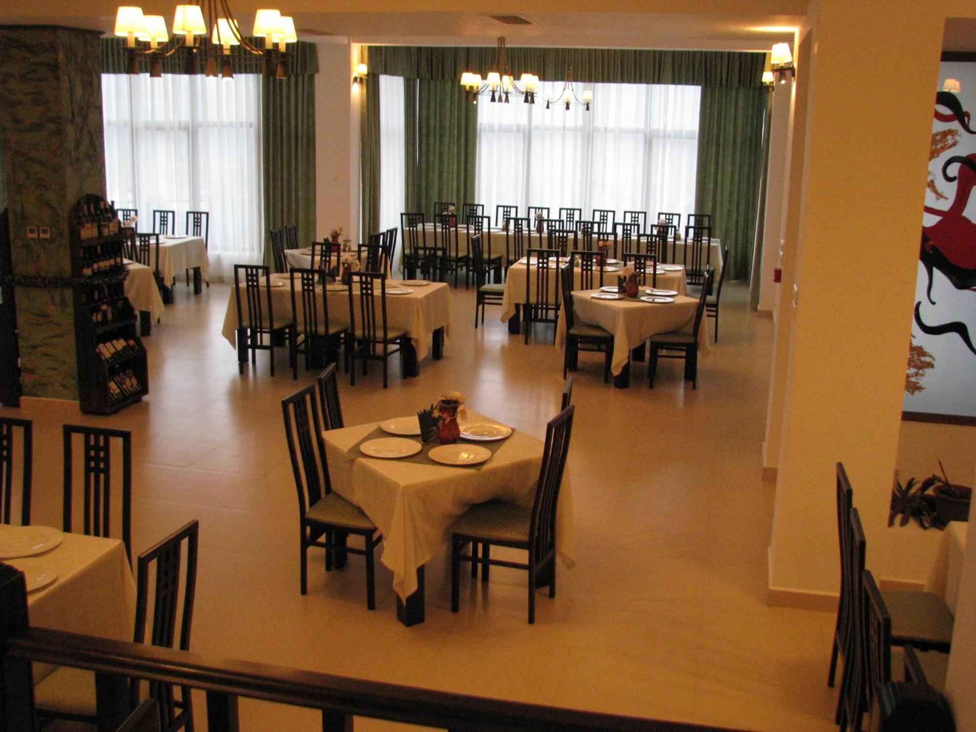 Hotel Orizont Călimăneşti Extérieur photo