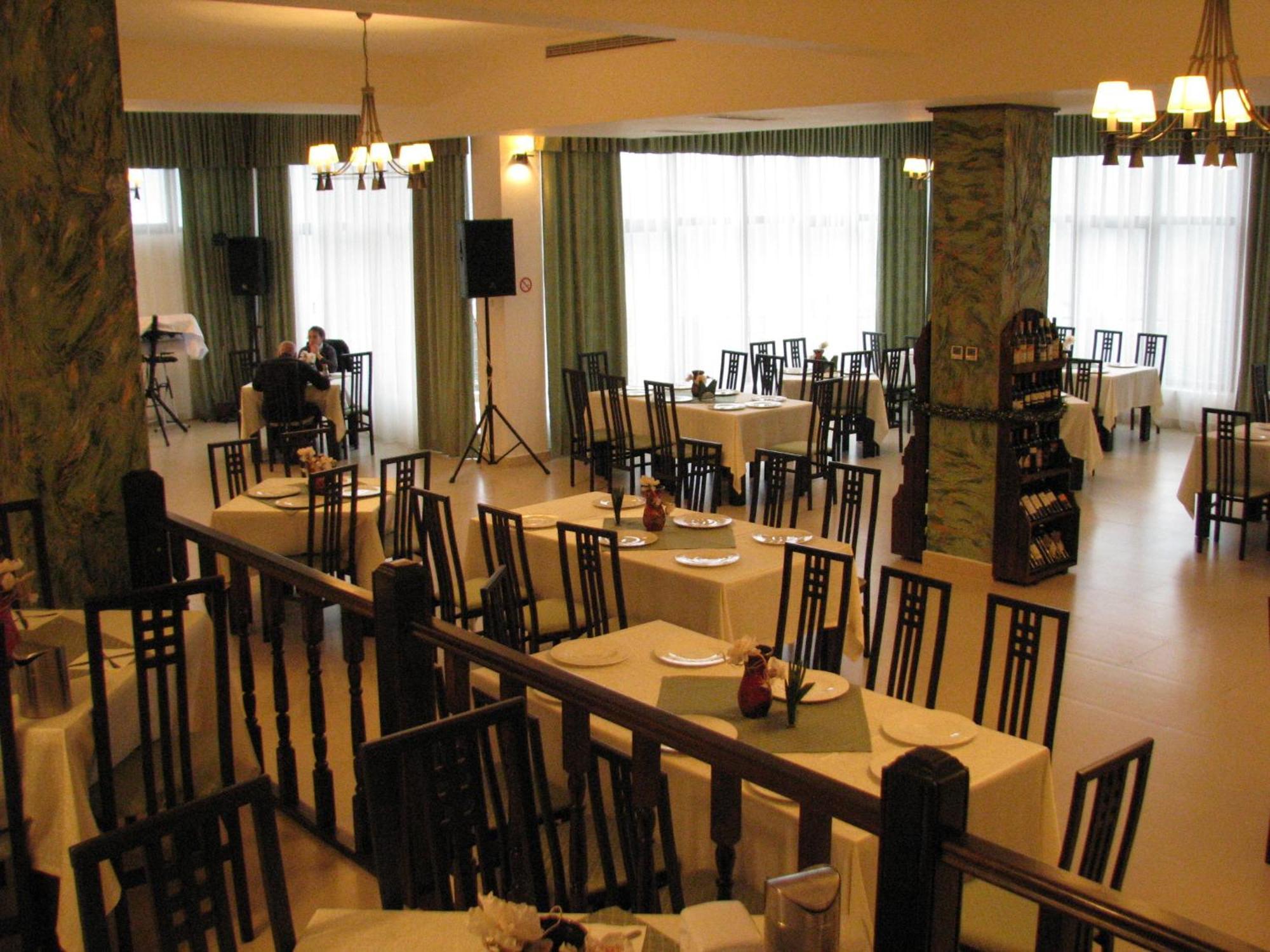 Hotel Orizont Călimăneşti Extérieur photo