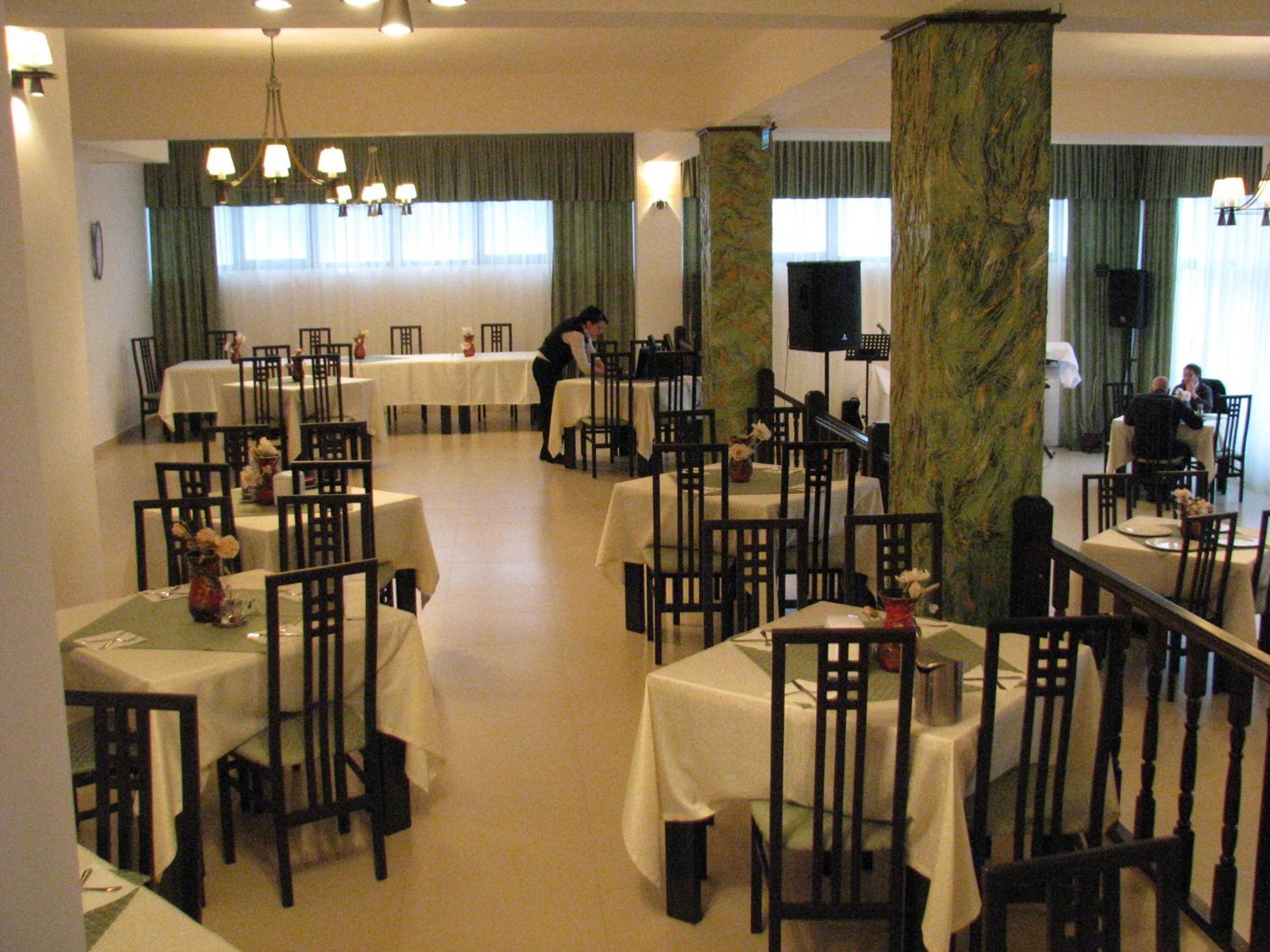 Hotel Orizont Călimăneşti Extérieur photo
