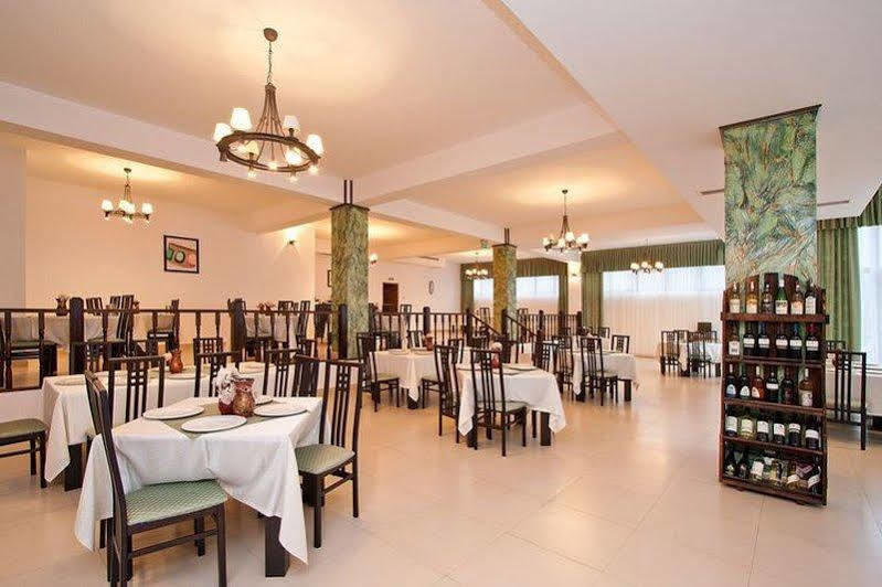 Hotel Orizont Călimăneşti Extérieur photo