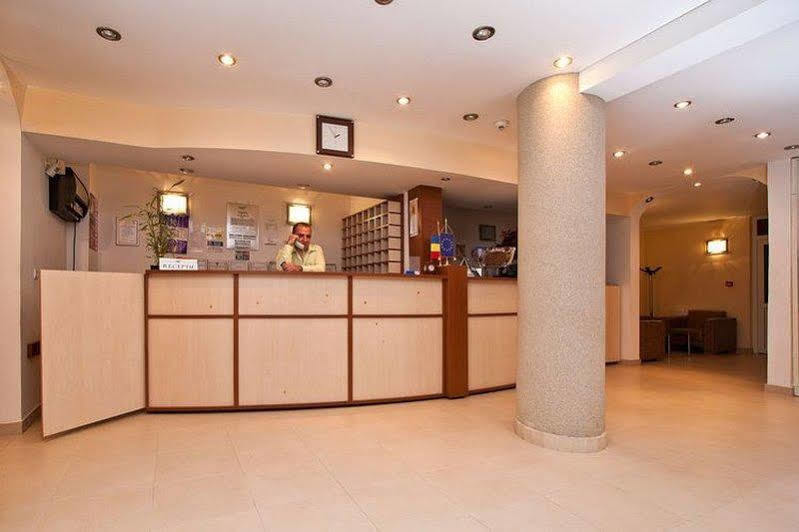 Hotel Orizont Călimăneşti Extérieur photo